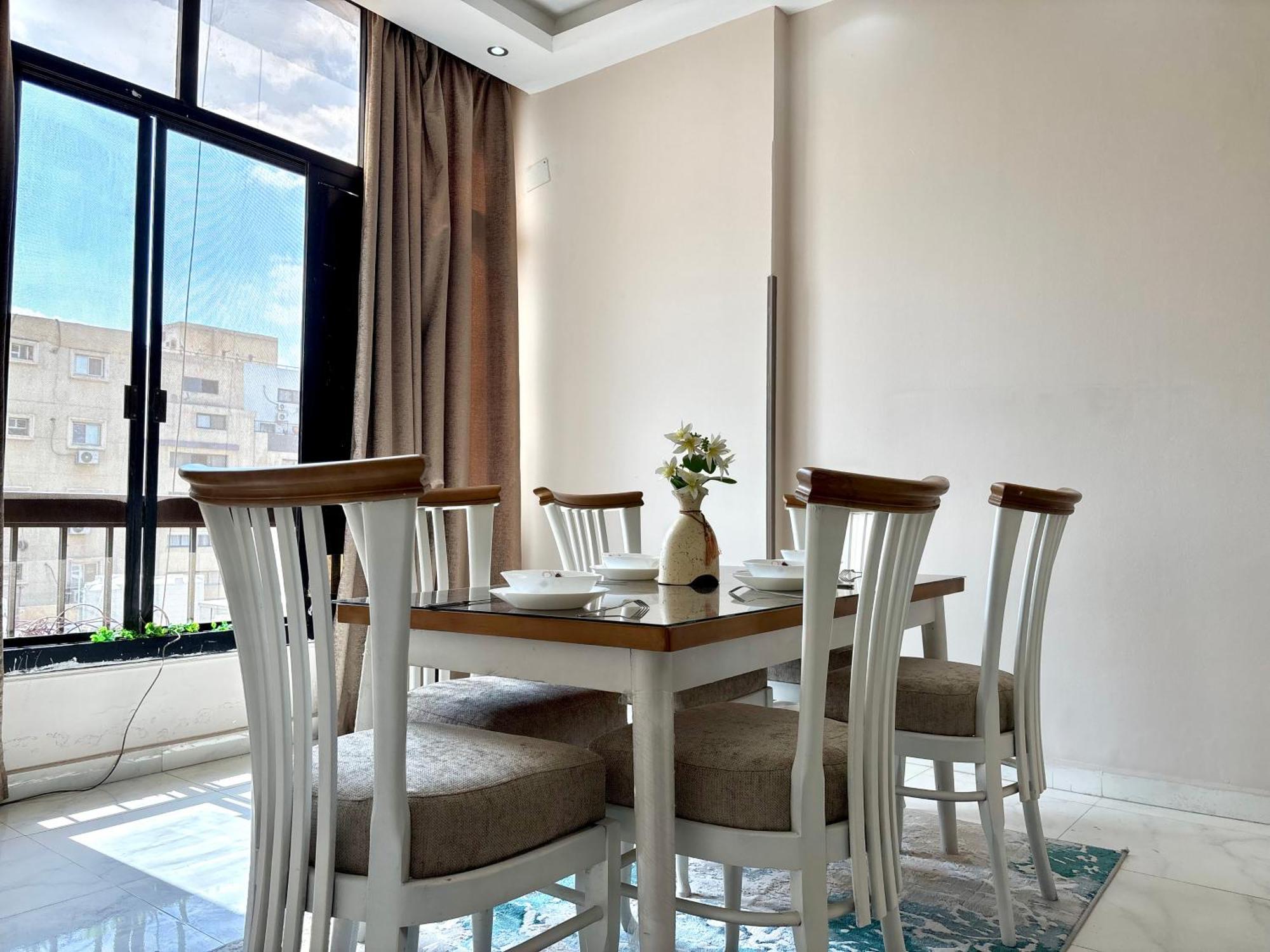 Apartment Elite In Mohandseen - Families Only *