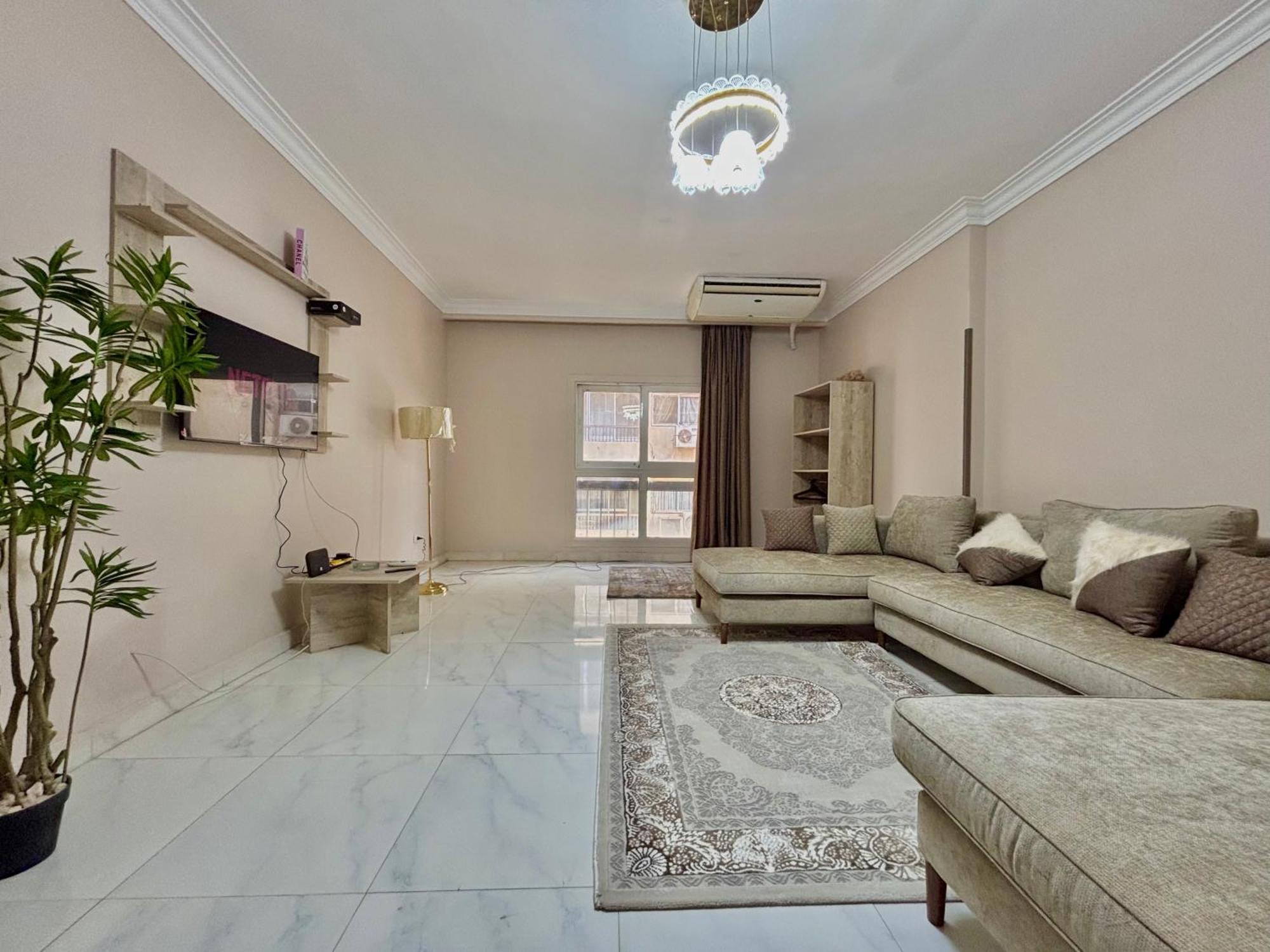 Apartment Elite In Mohandseen - Families Only *