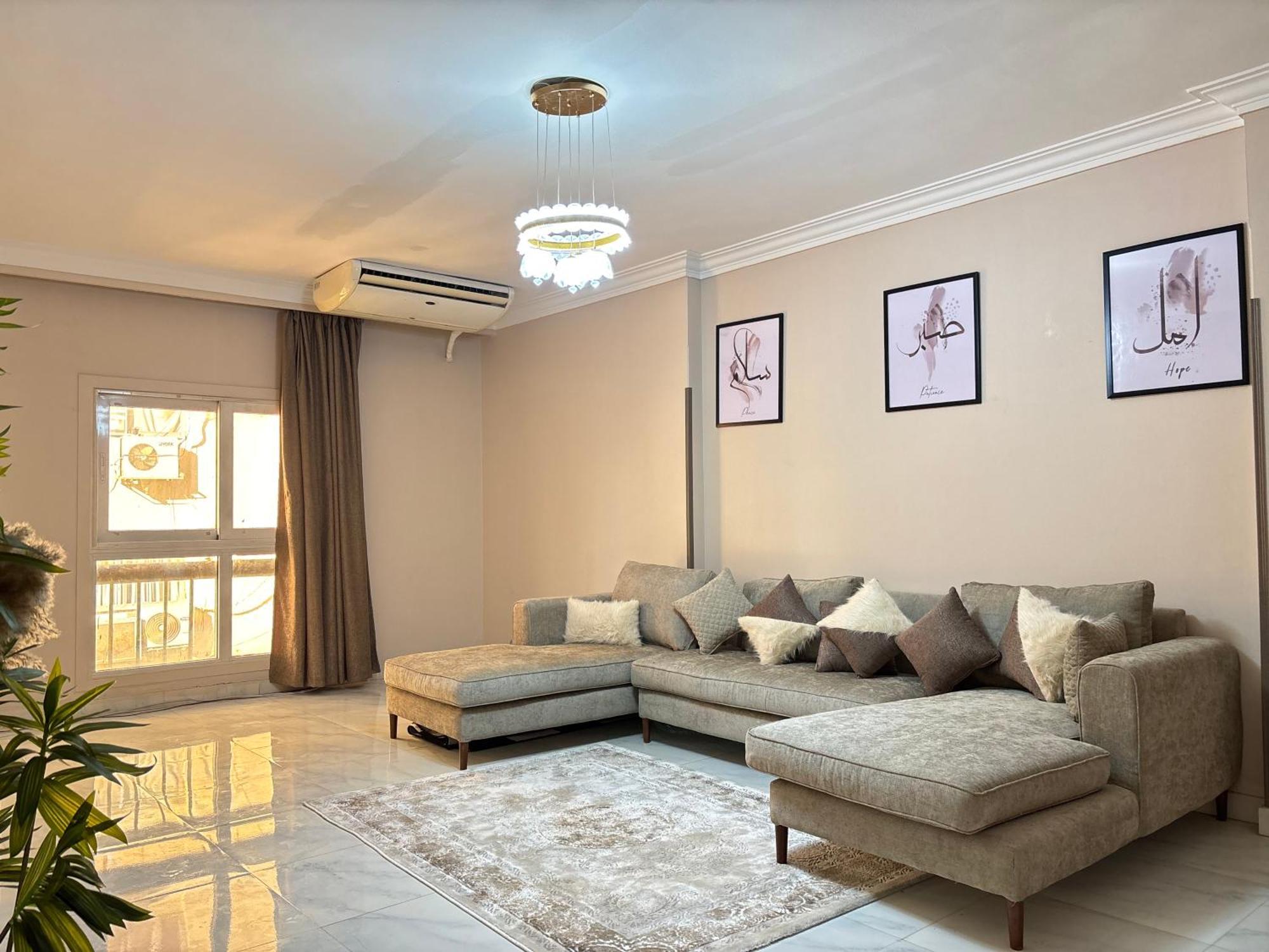 Elite In Mohandseen - Families Only Apartment *