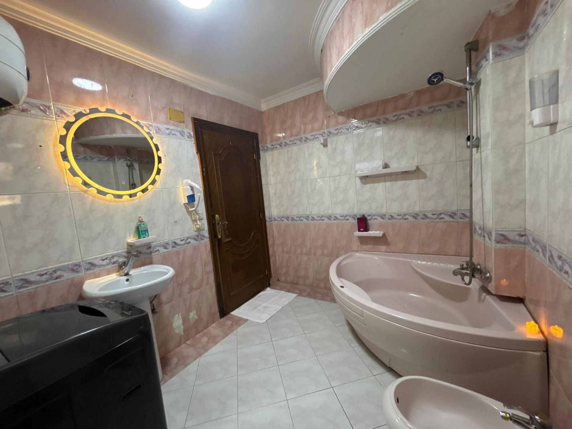 Elite In Mohandseen - Families Only * Cairo